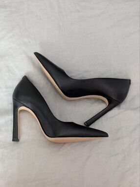 Michael Kors Amara Black Leather Pointed Toe Pumps 7.5M NIB